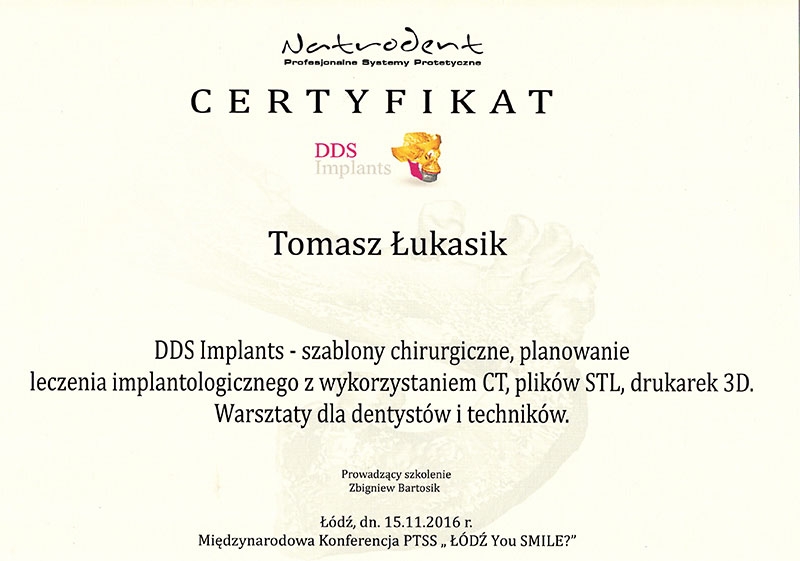 Tomasz-Lukasik-implanty
