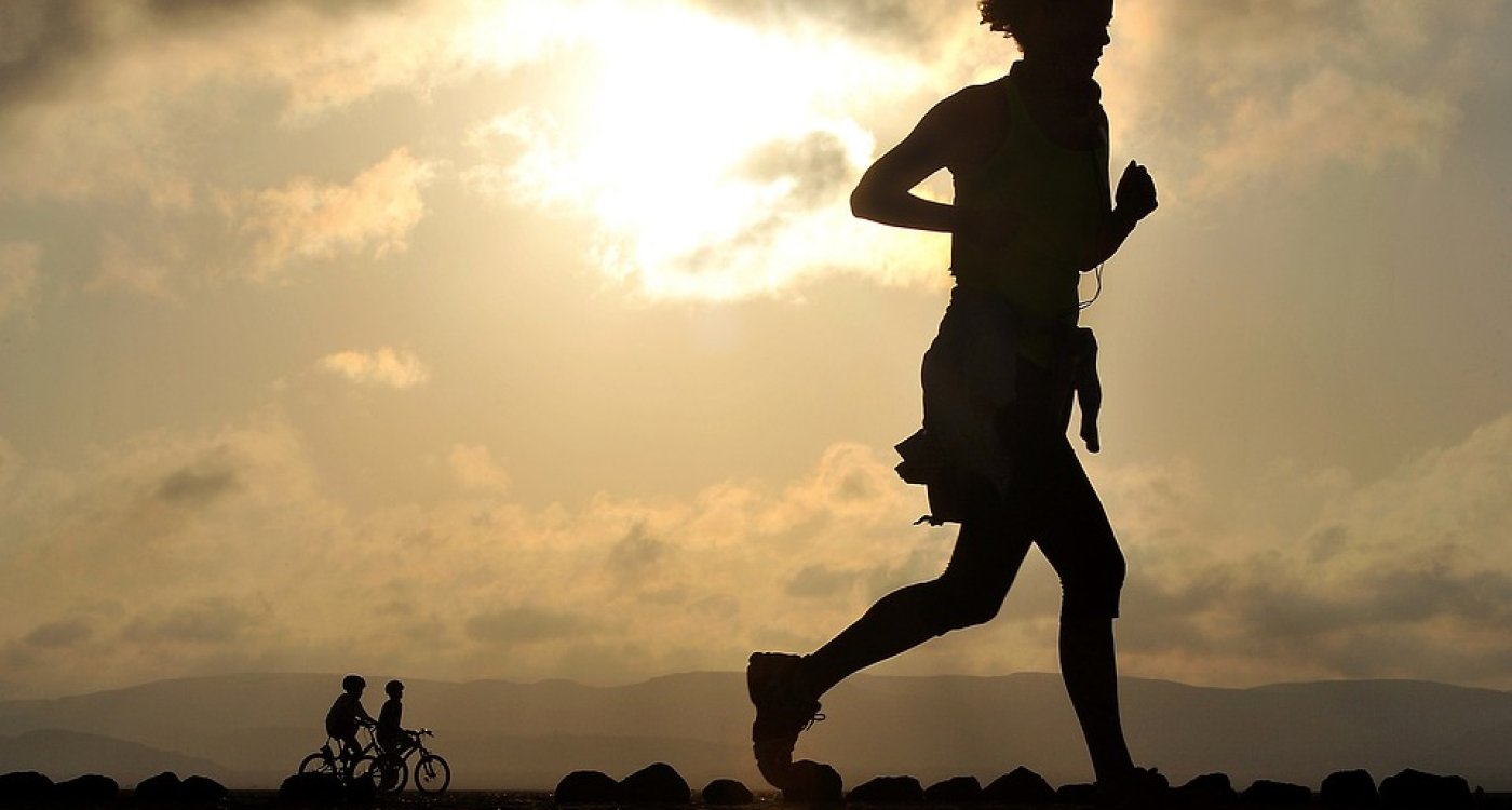 wplyw-biegania-na-zdrowie-jamy-ustnej